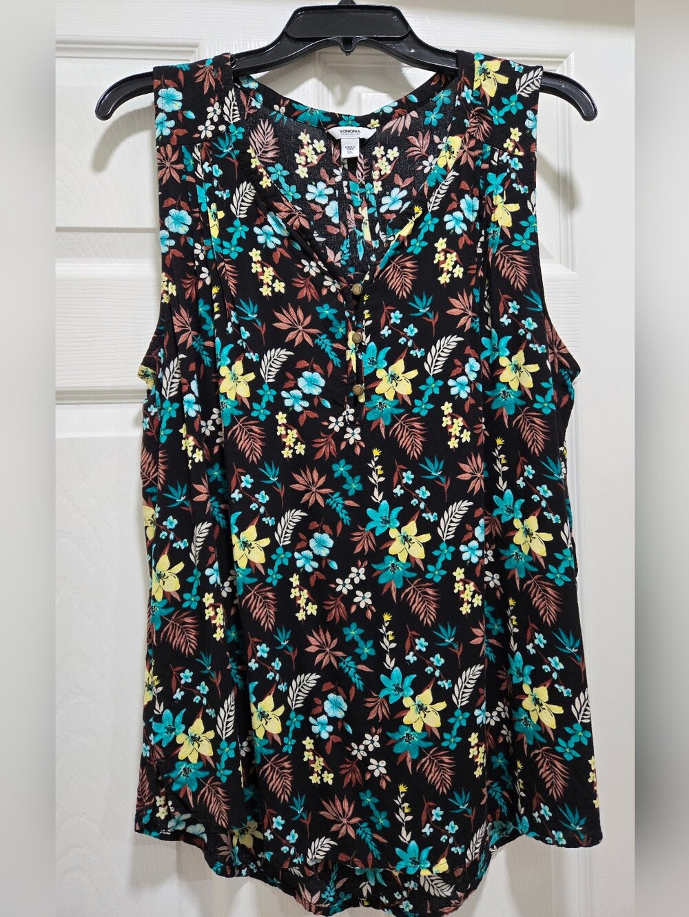 Clothes~ Sonoma Black Floral Sleeveless Top, Blouse, Shirt. Sz XL X-Large EUC!